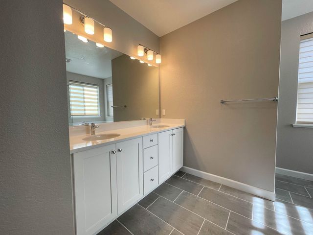 1887 Orfanos Ranch Dr, Brentwood, CA 94513