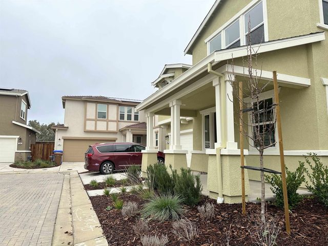 1887 Orfanos Ranch Dr, Brentwood, CA 94513