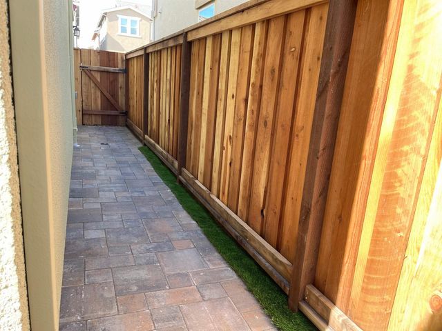 1887 Orfanos Ranch Dr, Brentwood, CA 94513