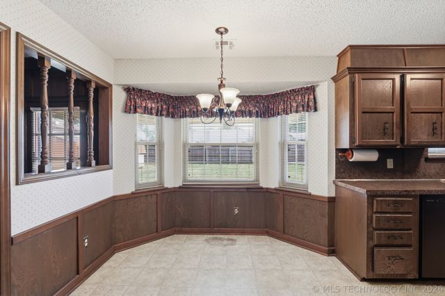10009 E 40th Street, Tulsa, OK 74146