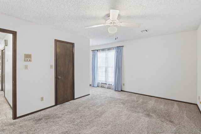 10009 E 40th Street, Tulsa, OK 74146