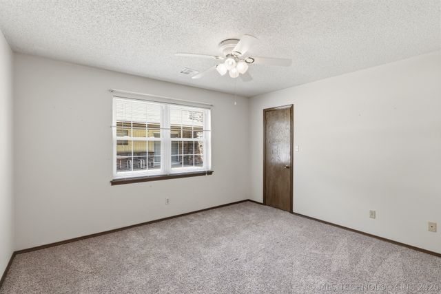 10009 E 40th Street, Tulsa, OK 74146