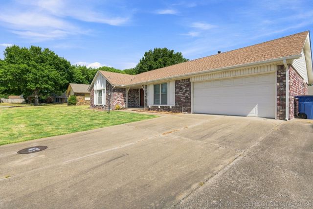 10009 E 40th Street, Tulsa, OK 74146