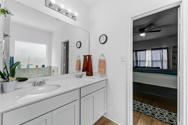 413 Perfect World LOOP, Jarrell, TX 76537