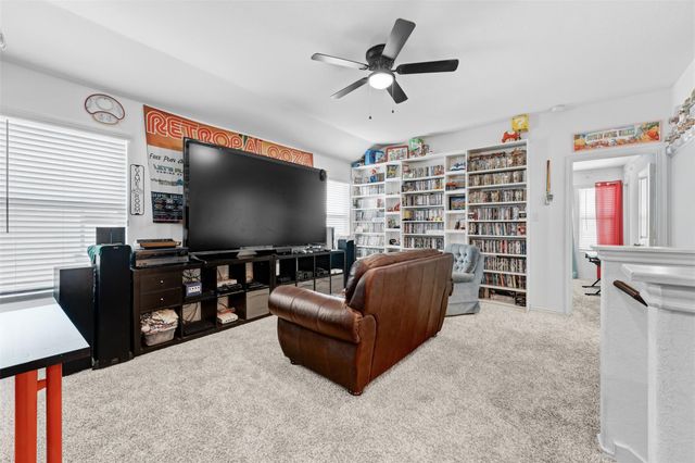 413 Perfect World LOOP, Jarrell, TX 76537