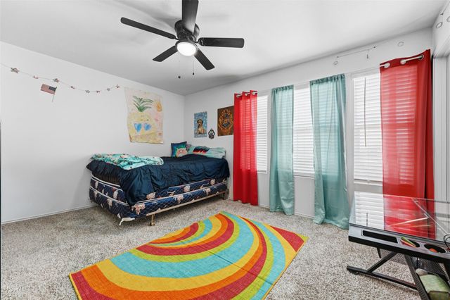 413 Perfect World LOOP, Jarrell, TX 76537