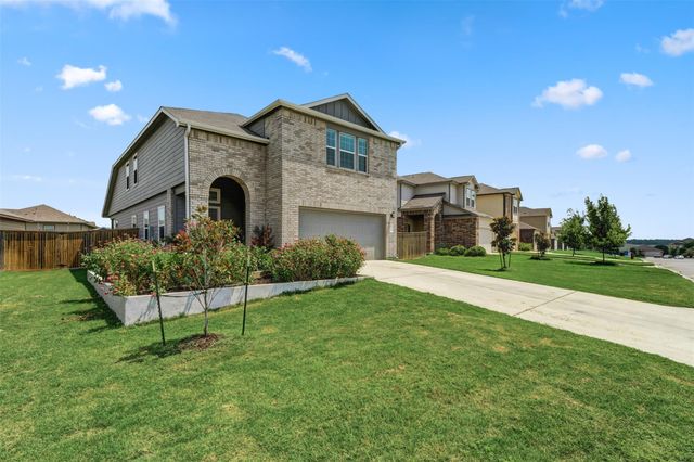 413 Perfect World LOOP, Jarrell, TX 76537
