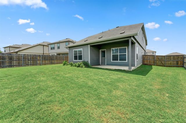 413 Perfect World LOOP, Jarrell, TX 76537