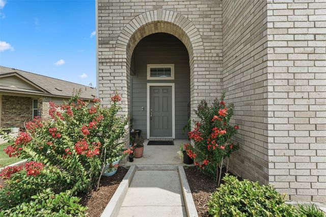 413 Perfect World LOOP, Jarrell, TX 76537