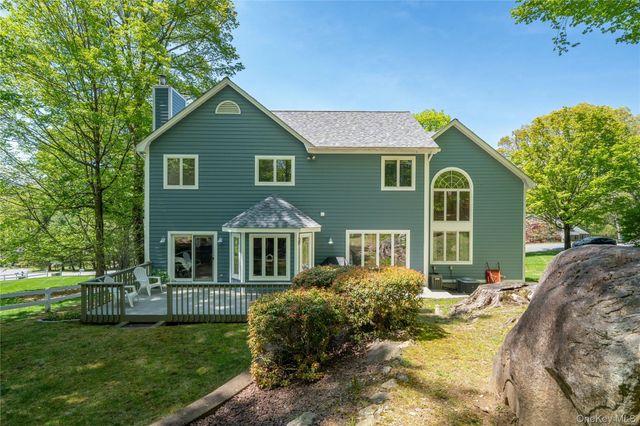 1 Ridge Court, Carmel, NY 10512