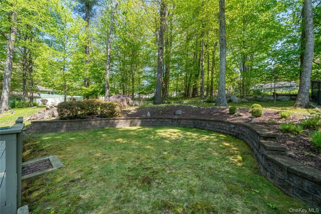 1 Ridge Court, Carmel, NY 10512
