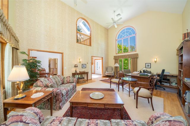 1 Ridge Court, Carmel, NY 10512