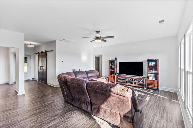 610 Summer City Firetower Road, Pikeville, TN 37367