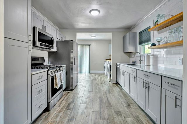 4829 Pershing Avenue, Fort Worth, TX 76107