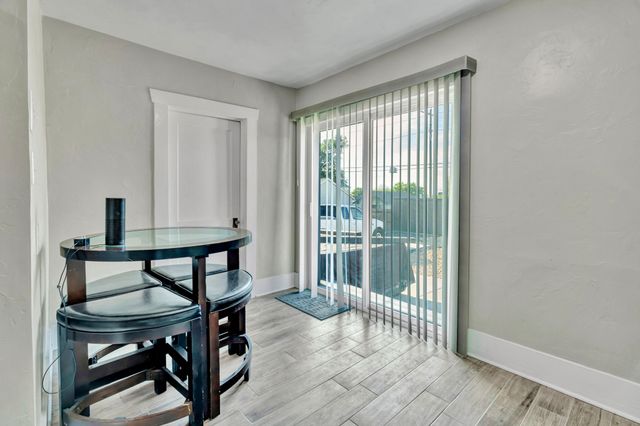 4829 Pershing Avenue, Fort Worth, TX 76107