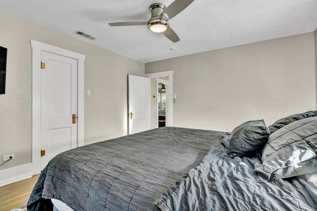 4829 Pershing Avenue, Fort Worth, TX 76107