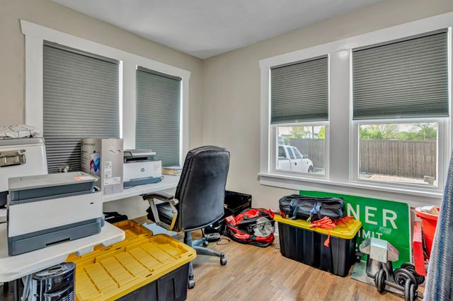 4829 Pershing Avenue, Fort Worth, TX 76107