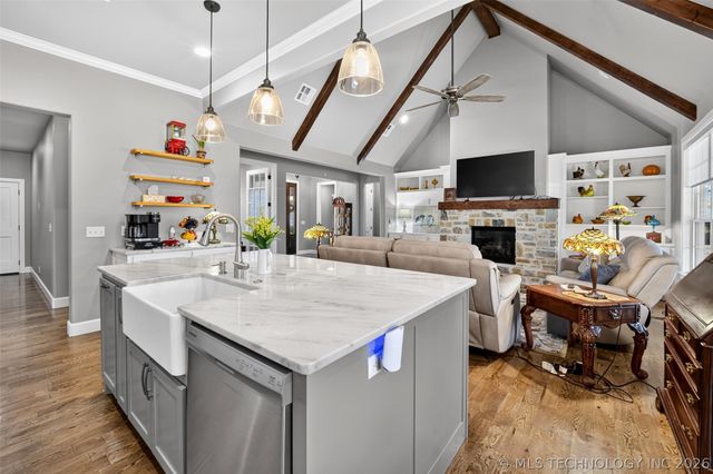 17 E 32nd Street, Sand Springs, OK 74063