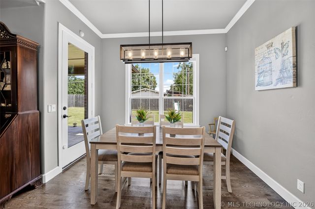 17 E 32nd Street, Sand Springs, OK 74063