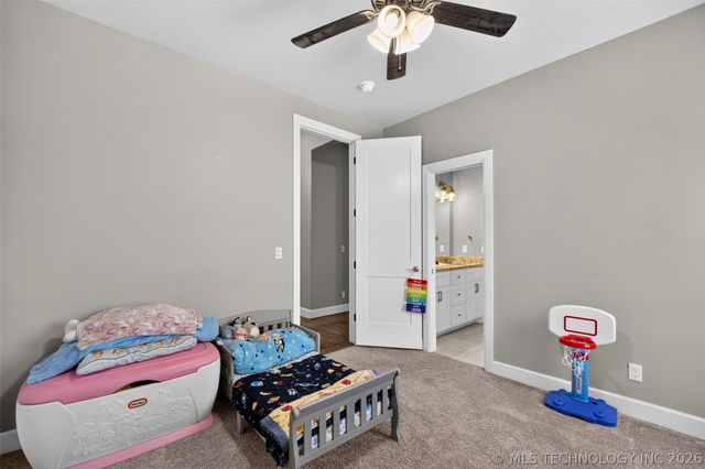 17 E 32nd Street, Sand Springs, OK 74063