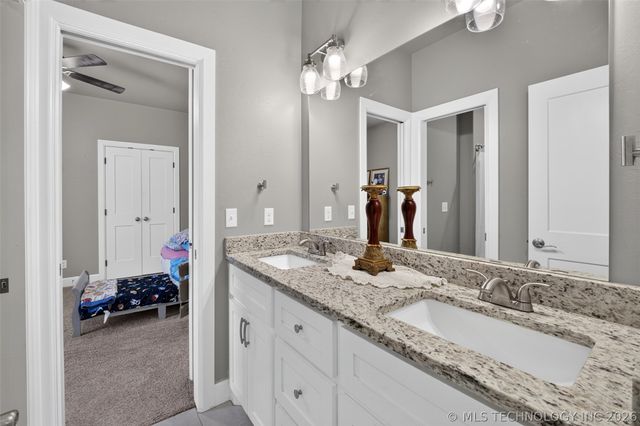 17 E 32nd Street, Sand Springs, OK 74063