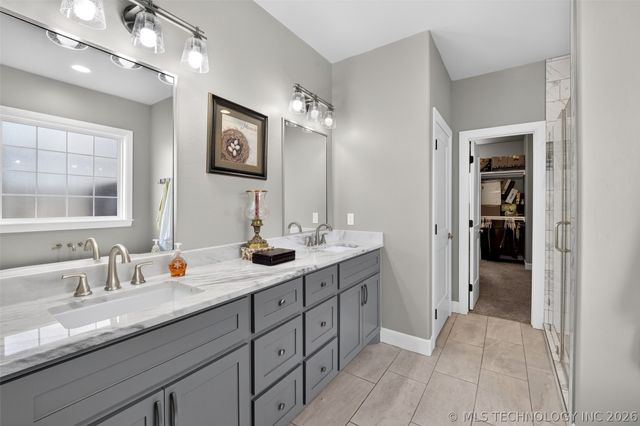 17 E 32nd Street, Sand Springs, OK 74063