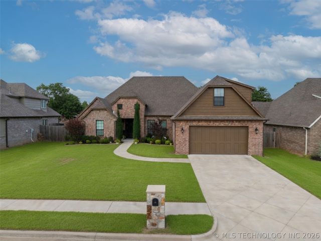 17 E 32nd Street, Sand Springs, OK 74063