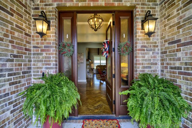 17 E 32nd Street, Sand Springs, OK 74063