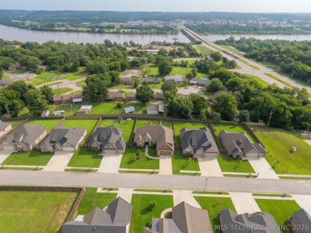17 E 32nd Street, Sand Springs, OK 74063