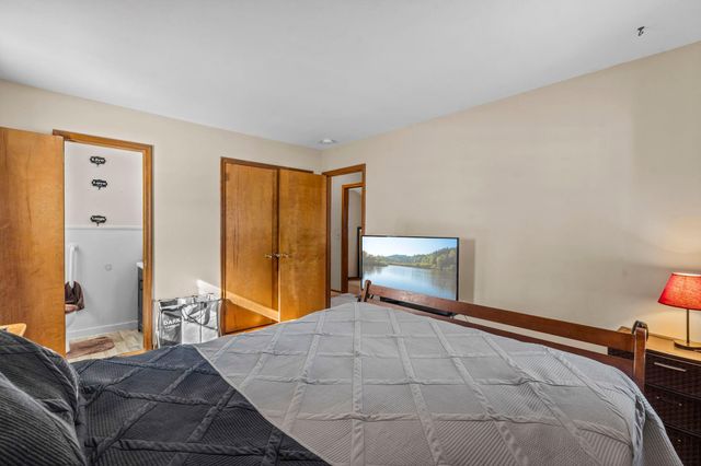 220 109th Avenue NE, Blaine, MN 55434