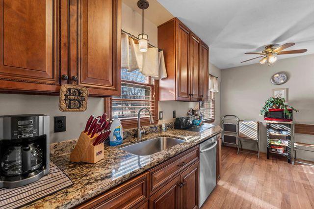 220 109th Avenue NE, Blaine, MN 55434