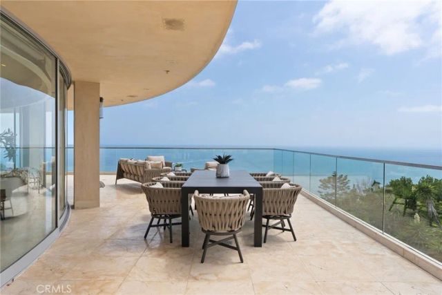 900 Gainsborough Drive, Laguna Beach, CA 92651