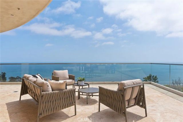 900 Gainsborough Drive, Laguna Beach, CA 92651