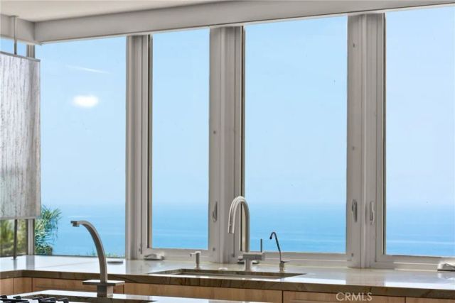 900 Gainsborough Drive, Laguna Beach, CA 92651