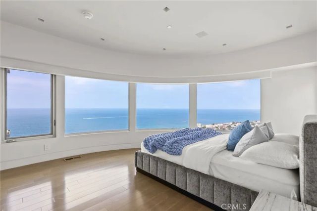 900 Gainsborough Drive, Laguna Beach, CA 92651