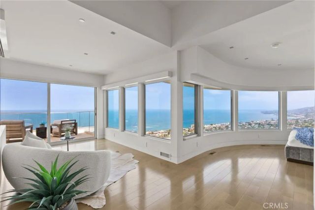 900 Gainsborough Drive, Laguna Beach, CA 92651