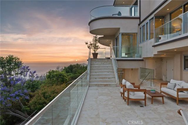 900 Gainsborough Drive, Laguna Beach, CA 92651