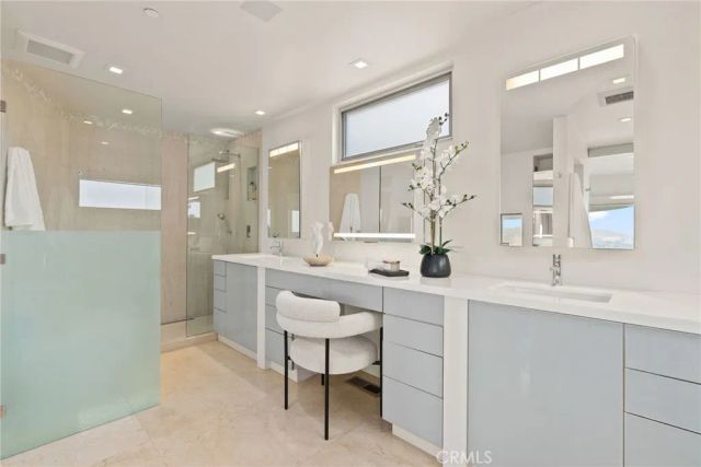 900 Gainsborough Drive, Laguna Beach, CA 92651
