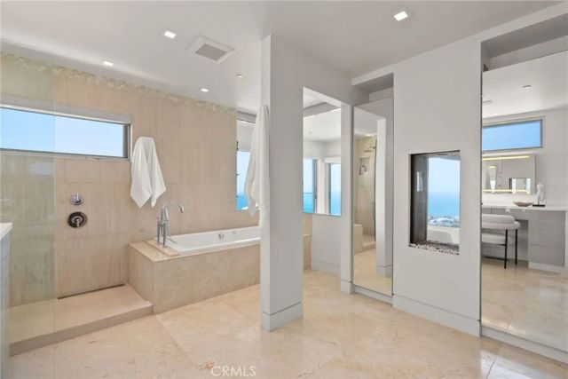 900 Gainsborough Drive, Laguna Beach, CA 92651