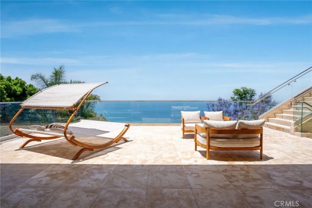 900 Gainsborough Drive, Laguna Beach, CA 92651