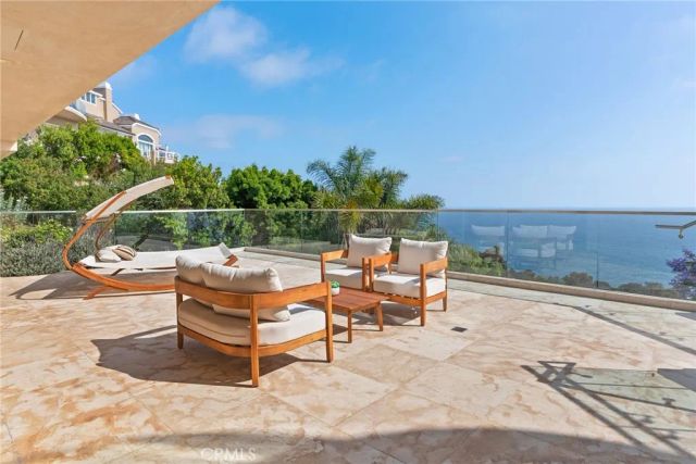 900 Gainsborough Drive, Laguna Beach, CA 92651