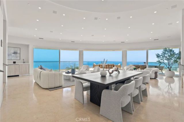 900 Gainsborough Drive, Laguna Beach, CA 92651