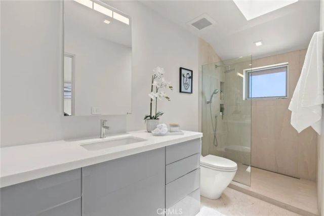 900 Gainsborough Drive, Laguna Beach, CA 92651