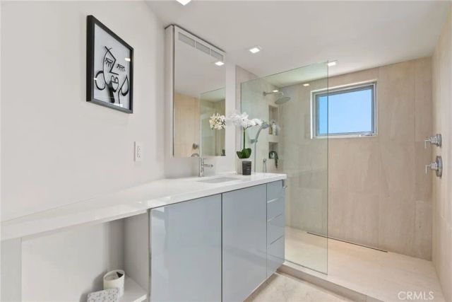 900 Gainsborough Drive, Laguna Beach, CA 92651