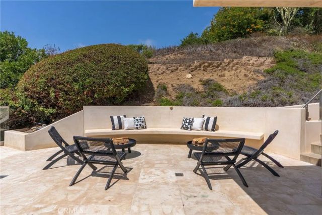 900 Gainsborough Drive, Laguna Beach, CA 92651