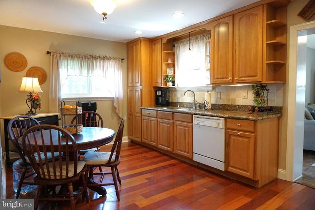 16 LANCI RD, Maple Shade, NJ 08052