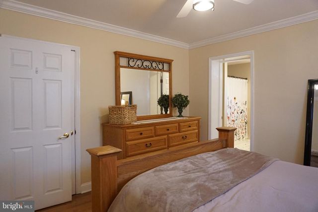 16 LANCI RD, Maple Shade, NJ 08052