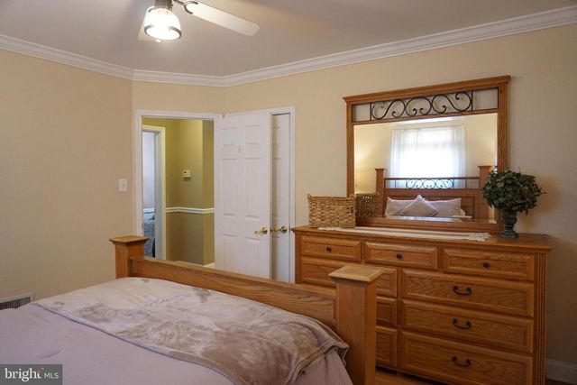 16 LANCI RD, Maple Shade, NJ 08052