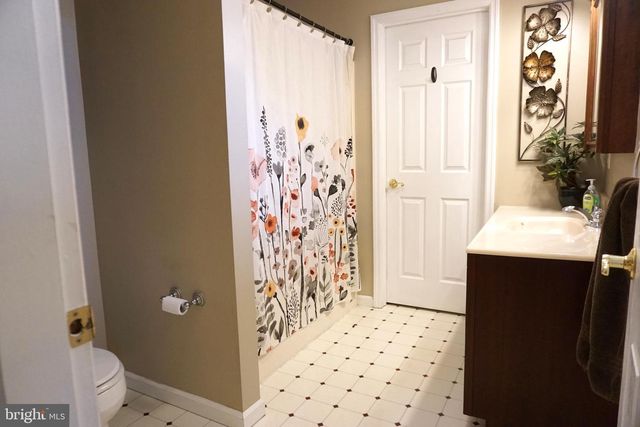 16 LANCI RD, Maple Shade, NJ 08052