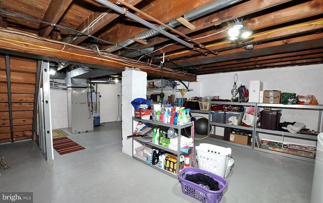 16 LANCI RD, Maple Shade, NJ 08052